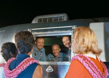 অ্যাপোলো ১১ চন্দ্রাভিযান- অসম্ভবকেও সম্ভব করেছিলেন এই ১৫ জন নারী