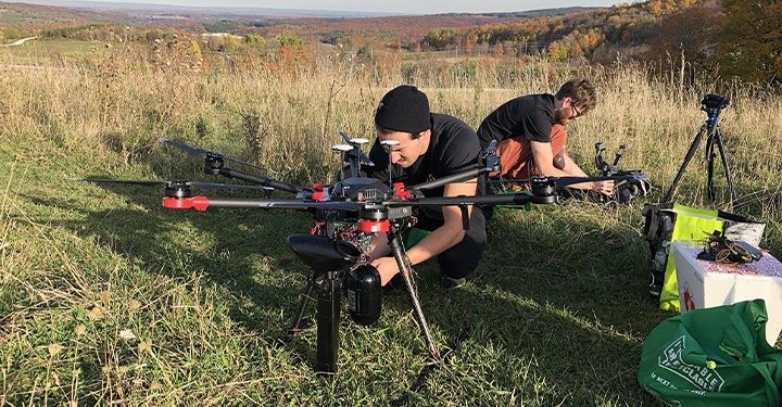 পরিবেশ রক্ষায় শত কোটি গাছ লাগাবে ড্রোন