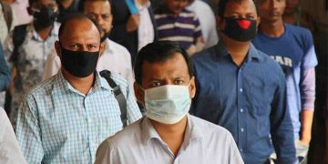 রোগীর লক্ষণ প্রকাশের আগেও অন্যদের করোনা সংক্রমণ হতে পারে-মার্কিন গবেষণা