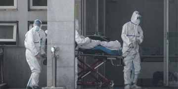 কেন মৃতদের শরীর থেকে করোনা ছড়ায় না?