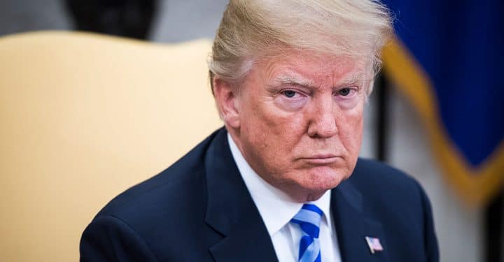 কিছু মানুষ কেন তাদের হার মেনে নিতে চায় না?