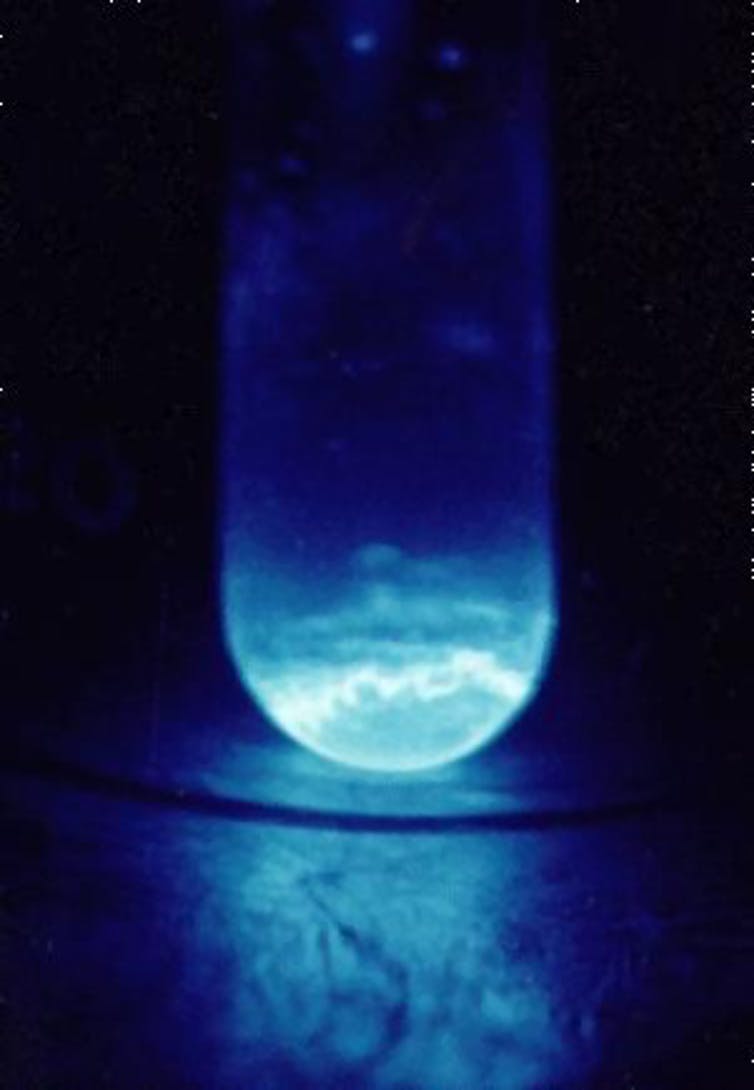 আইনস্টানিয়াম Einsteinium