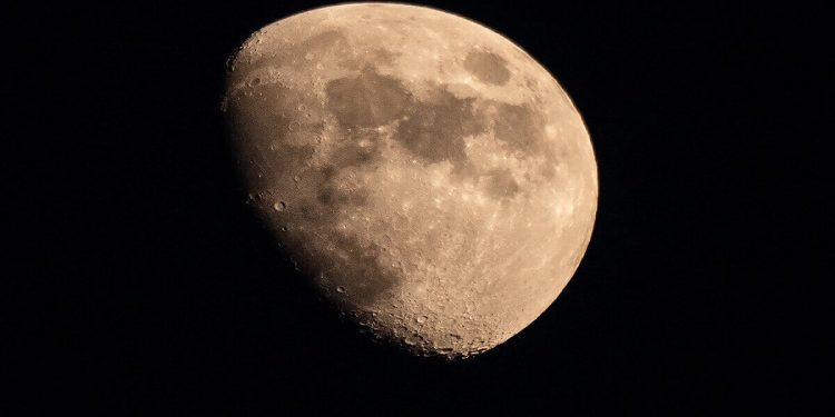 Science Bee Daily Science . কৃত্রিম চাঁদ